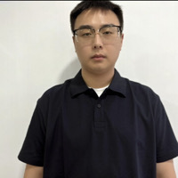 深圳市单身部门主管阿峰个人资料照片