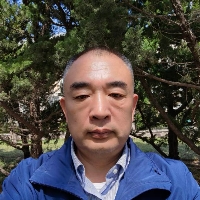 青岛市单身老板易和道文化个人资料照片